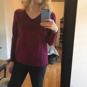 V-neck magenta sweater